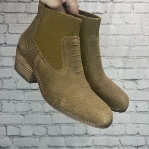 Crown Vintage Brown Ankle Boots Suede Western Style